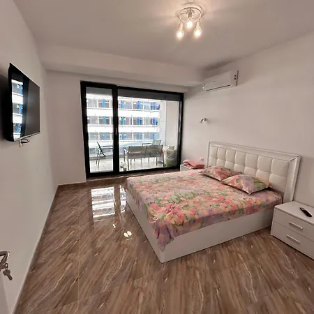 Teacher3 Apartmán Mamaia